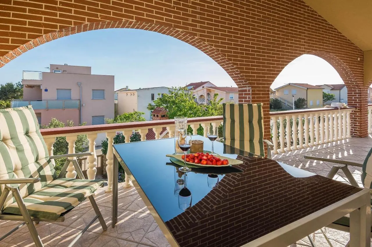 Apartment Filipovic Vir