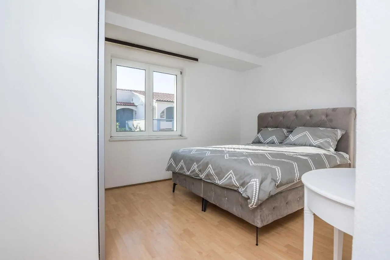 Apartment Filipovic Vir