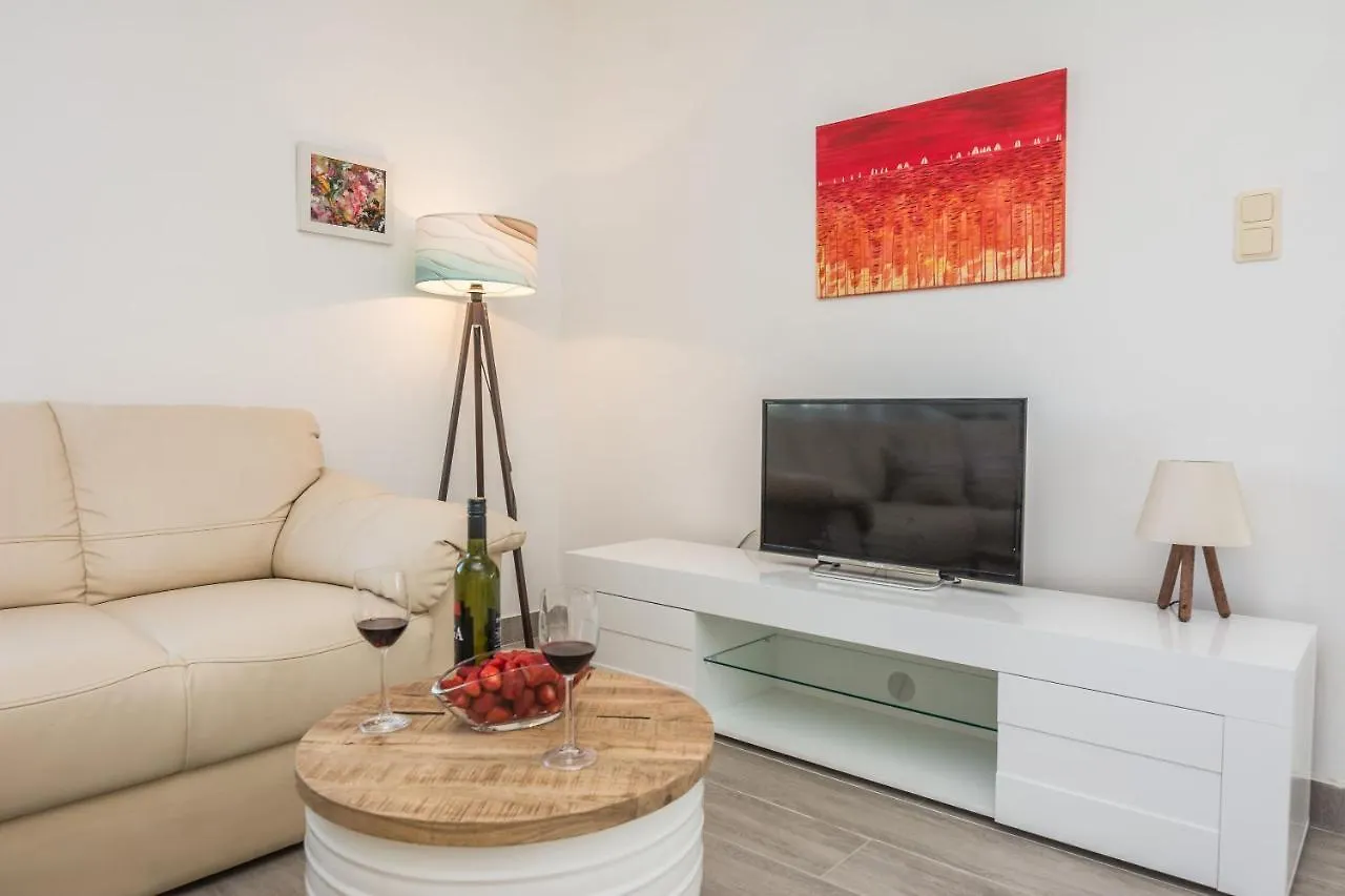 Apartment Filipovic Vir